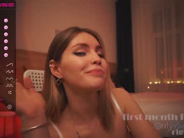 female cam girl purelovecult image #781444
