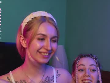 female cam couple huntertiana image #2215314