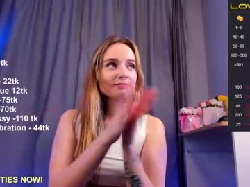 female cam girl sunny_piee image #2755342