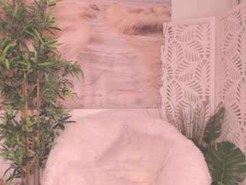 female cam girl yourmidnightcoffee image #3029561