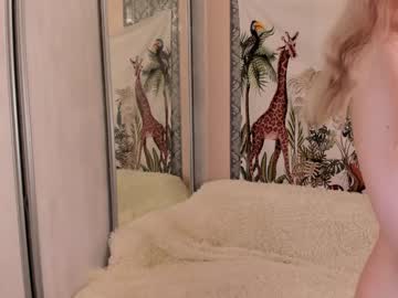 female cam girl candy_peach image #2435267