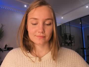 female cam girl joanblacknall image #4044644