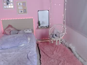 female cam girl little_effy18 image #1112241