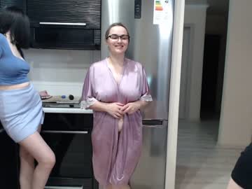 female cam couple renae_tom image #3615764