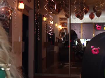 female cam girl bestblondiiecb image #3615099