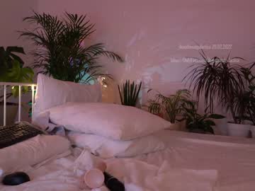 female cam girl _deepthroatgalactica image #1169338