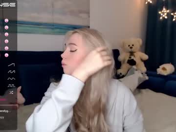 female cam girl small_blondee image #1421569