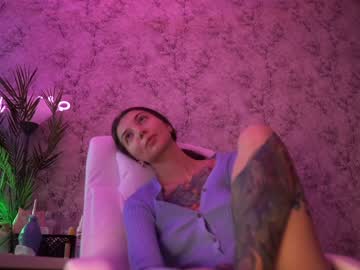 female cam girl kronniekray image #724559