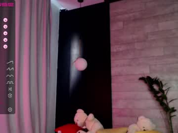 female cam girl small_blondee image #2478763