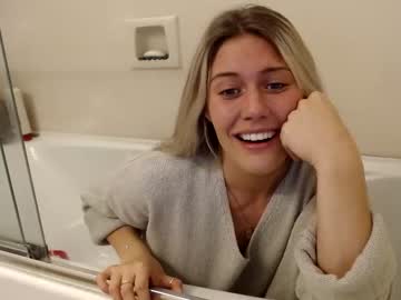 female cam girl bambis_honeypot image #899335