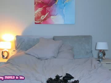female cam girl your__voice image #2031912