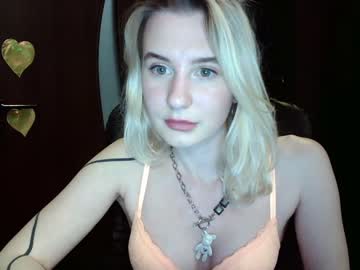 nicole_creamdream  female  webcam