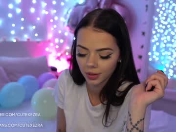 female cam girl ezra image #1048225