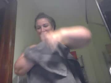 female cam girl anniegetyourgun image #194030