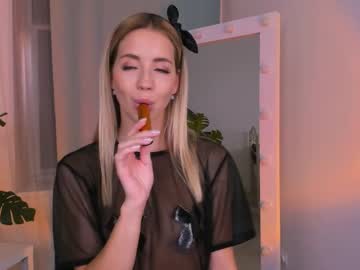 female cam girl emmi_rosee image #340216