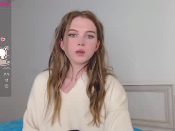 female cam girl small_blondee image #3093470