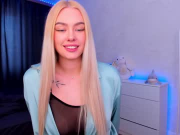 female cam girl 8a8y_nura image #3884396