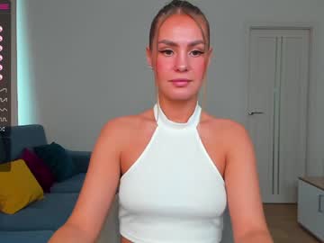 ohmy_mia  female  webcam