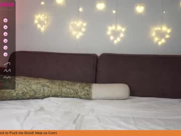 female cam couple peachcreamcouple image #3160531