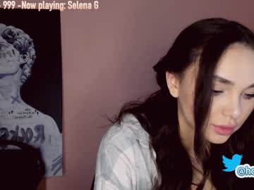 female cam girl hollyextra image #2094590
