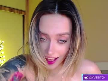 female cam girl _yvie_ image #3292297