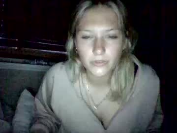 female cam girl molzbolzz image #3993252