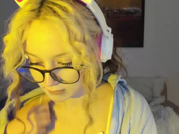 female cam girl deryubanny image #3366321