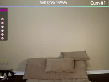 female cam girl milavalentinax image #2113519