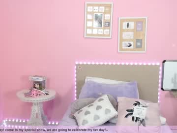 female cam girl little_effy18 image #1643587