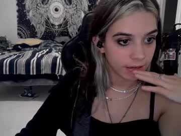 female cam girl 976eviil image #3068305