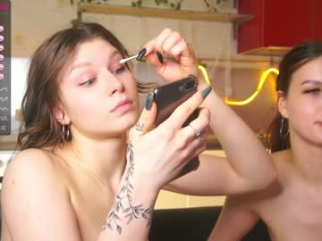 female cam couple daisypro image #3777173