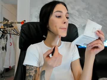 female cam girl hotfallingdevil image #1108700