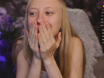 female cam girl angeellina image #1076551
