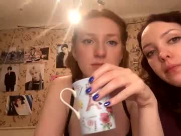 female cam couple greedbiiitchs image #3926845