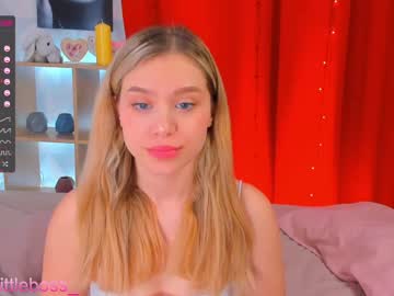 female cam girl crystalreves image #145363