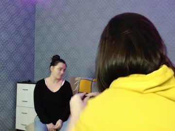 female cam couple renae_tom image #738025