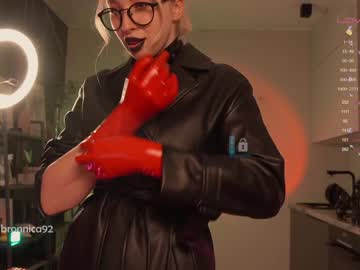 female cam girl bronnica image #3386730