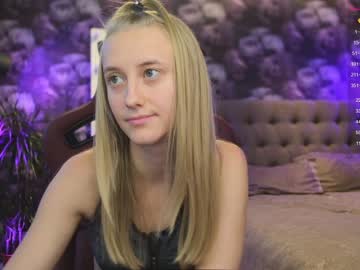 female cam girl angeellina image #2740043