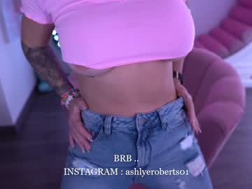 female cam girl ashlyeroberts1 image #1599716
