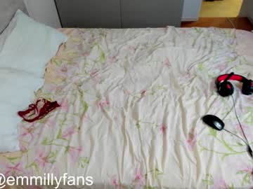 female cam couple koronaextra image #1872518