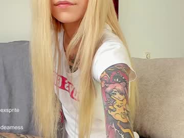 female cam girl lil_mess image #2674495