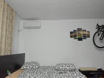 female cam man roberto4ever image #3607995