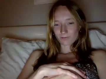 littlee_redd  female  webcam