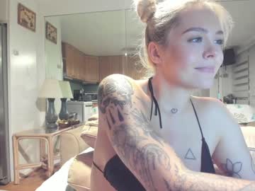female cam girl honey_sunshine image #2537117