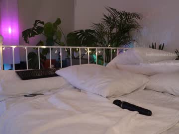 female cam girl _deepthroatgalactica image #1391505