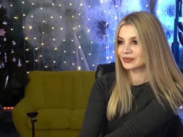 female cam couple kira0541 image #3448677
