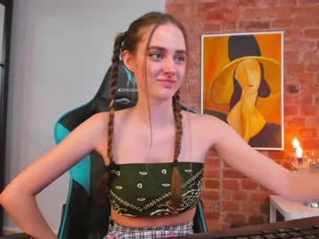 female cam girl _vogue_ image #3716001