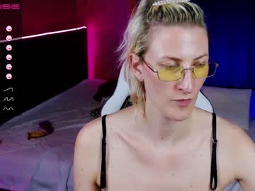 female cam girl eva__blonde image #2081215