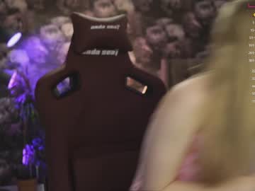 female cam girl angeellina image #1902130