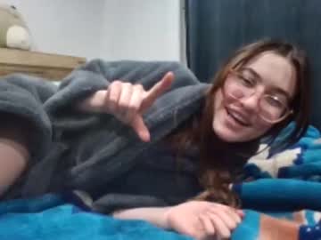 justmeandmypeach  female  webcam